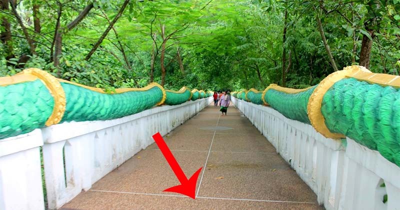 ยิ่งฟังยิ่งขนลุก!! สะพานเชื่อมไปยัง " เกาะคำชะโนด" มีจุดนี้ จุดเดียว ที่ทำยังไง ก็ไม่สามารถเชื่อมได้ พอรู้สาเหตุเท่านั้น ไม่เชื่ออย่าลบหลู่เด็ดขาด !!
