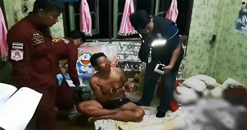 เกมรัสเซียนรูเล็ตเป็นเหตุ !! หนุ่มชวนสาวเล่นพิเรนทร์ ก่อนปิดไฟนอน ผ่านไปไม่ถึงนาที สาวล้มตึงคาเตียงนอน โร่แจ้งจนท.ด่วน !! (รายละเอียด)
