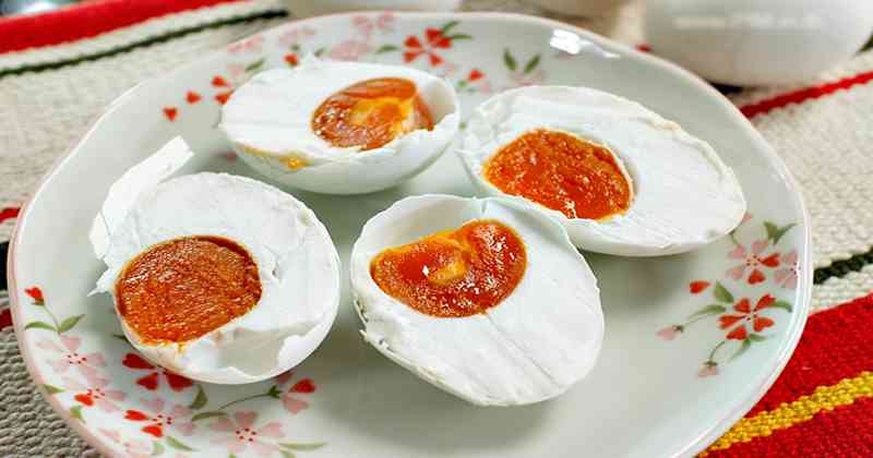 ห้ามพลาด !! แจกสูตรไข่เค็ม ทำกินเองก็ได้ ทำขายก็ดี รับรองว่ารายได้ดีแน่นอน !!