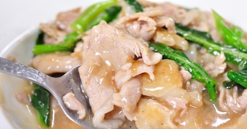 เผยสูตรเด็ด !! เคล็ดไม่ลับการทำหมูหมักราดหน้า ทำง่าย อร่อยนุ่ม ฟินสุดๆ ทำขายก็ดีทำกินเองก็แซ่บ แชร์เก็บไว้เลย !!